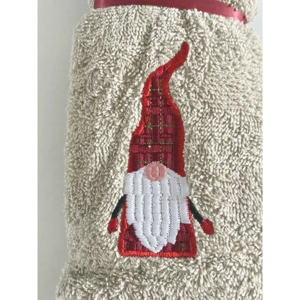 Avanti Christmas Gnome Fingertip Towels Beige Embroidered Holiday Set Of 2